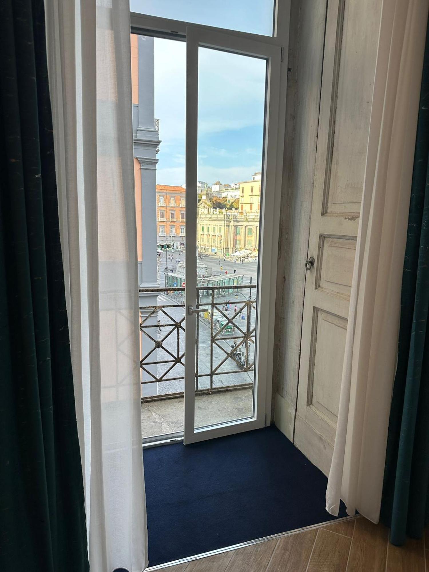 Maison Toledo Suites ナポリ エクステリア 写真